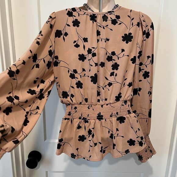 Smocked Women's Peplum Floral Bouse S - Picture 2 of 8